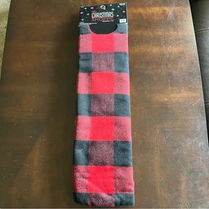 Tree Skirt Christmas Buffalo Plaid Flannel Red & Black, NWT
